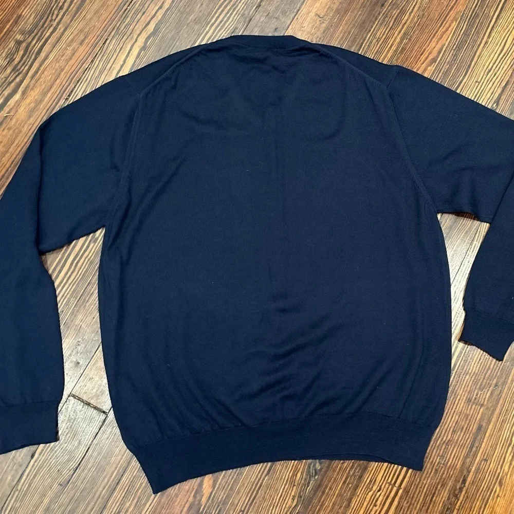 Lyle And Scott Men’s V Neck 100% Merino Wool Navy Sweater NWOT Sz L Rn# 105741